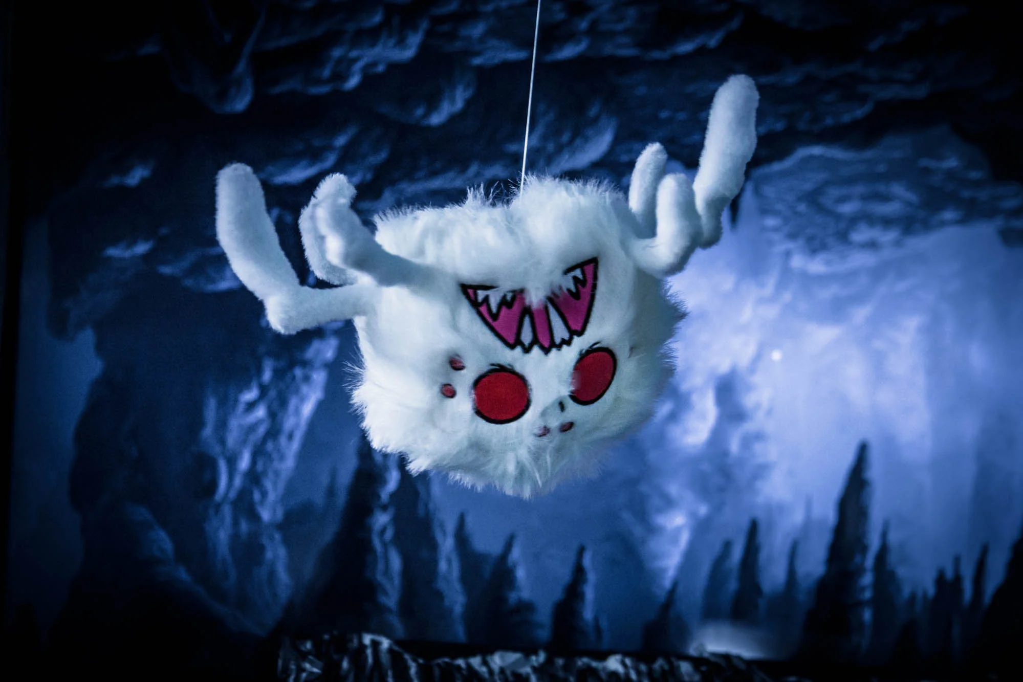Don't Starve: Spider Plush (White) V2.0 - Image 4