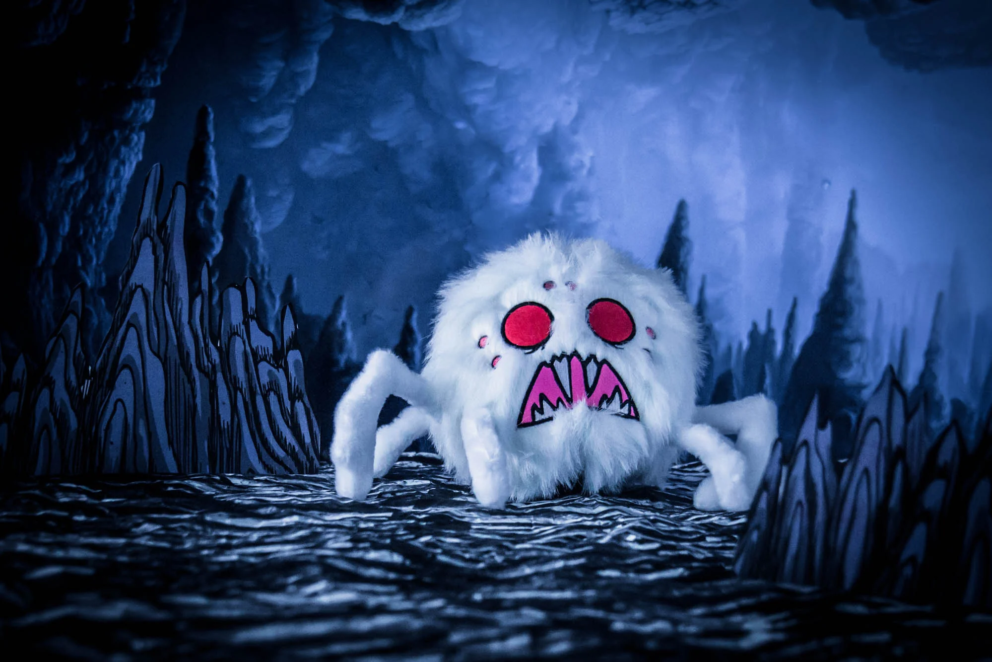 Don't Starve: Spider Plush (White) V2.0 - Image 5